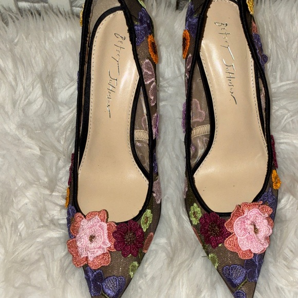 Betsey Johnson Aimey Floral Applique Mesh Pump Sz 8 - Picture 6 of 10
